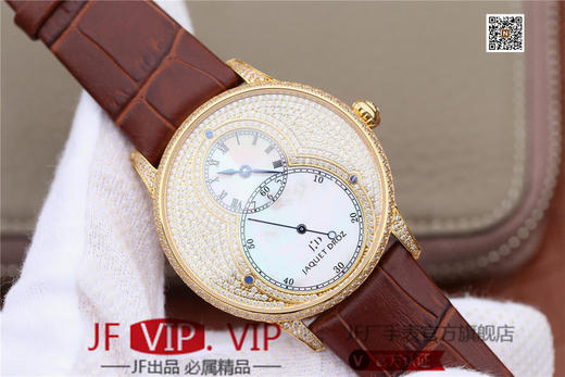 N雅克德罗大秒针系列亅亅J014013226腕表! 烧钢蓝指针 镀18k黄金镶钻！ 贝壳表盘搭配白色钻石 42毫米直径,男士 表壳厚度： 12毫米 商品图1