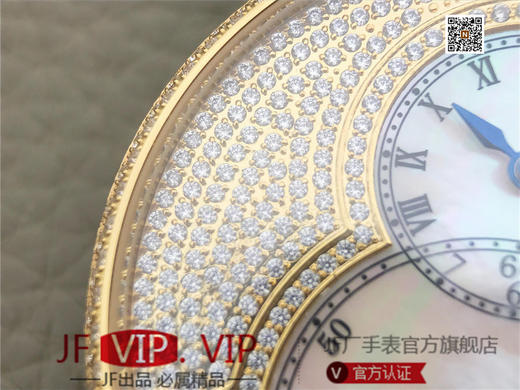 N雅克德罗大秒针系列亅亅J014013226腕表! 烧钢蓝指针 镀18k黄金镶钻！ 贝壳表盘搭配白色钻石 42毫米直径,男士 表壳厚度： 12毫米 商品图5