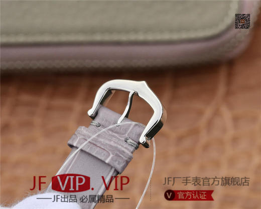 卡地亚BALLON BLANC DE CARTIER系列腕表。这款女士珠宝腕表的最大亮点在于表壳4时位置点缀一颗光华璀璨的钻石 商品图7