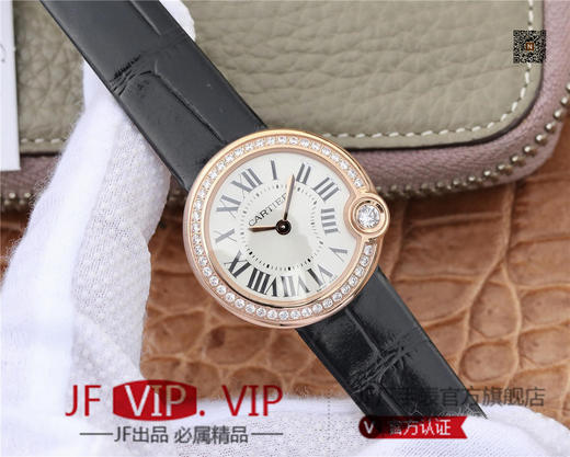 卡地亚BALLON BLANC DE CARTIER系列腕表。这款女士珠宝腕表的最大亮点在于表壳4时位置点缀一颗光华璀璨的钻石 商品图2