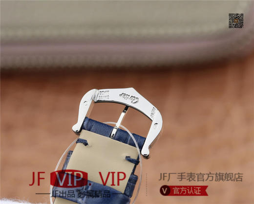 卡地亚BALLON BLANC DE CARTIER系列腕表。这款女士珠宝腕表的最大亮点在于表壳4时位置点缀一颗光华璀璨的钻石 商品图8