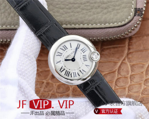 卡地亚BALLON BLANC DE CARTIER系列腕表。这款女士珠宝腕表的最大亮点在于表壳4时位置点缀一颗光华璀璨的钻石 商品图1