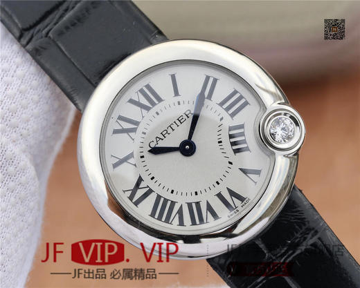 卡地亚BALLON BLANC DE CARTIER系列腕表。这款女士珠宝腕表的最大亮点在于表壳4时位置点缀一颗光华璀璨的钻石 商品图3