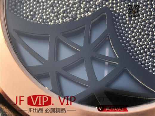 N伯爵ALTIPLANO系列 G0A34175腕表，和原装一样的沙漏自动翻盖，进口石英机芯，43mm直径，蓝宝石镜面，原装表扣，真皮表带，人工蓝宝石，做工精细 商品图5