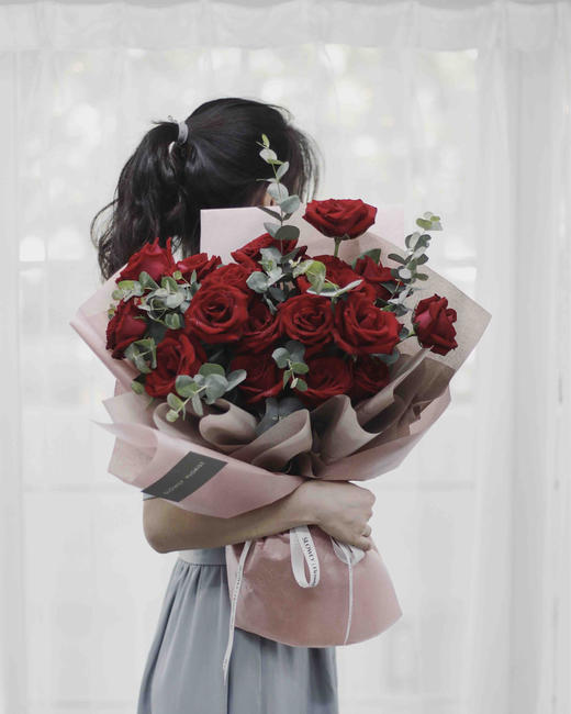 JUST YOU-19朵红玫瑰花束 商品图0
