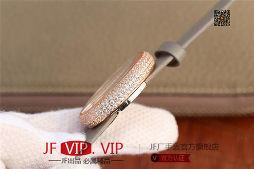 KG伯爵LIMELIGHT系列G0A35096腕表（AISI316L精钢表壳搭配，意大利进口头层沙丁布带，表圈镶嵌天然锆石，十字蓝宝石玻璃，搭载瑞士原装石英机芯，尺寸：38*28*9毫米） 商品图5