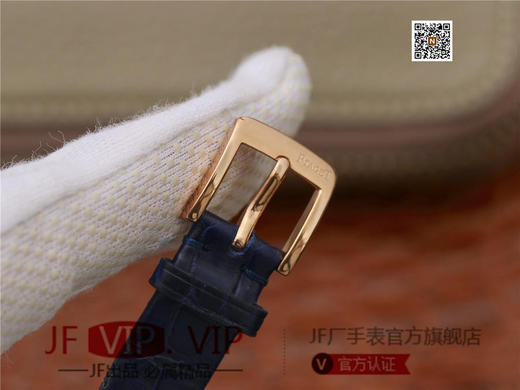 伯爵Possession女士腕表，此款腕表的圆形表圈也可以随着指尖完成360°优雅的旋转，中央的钻石随势划出一道优美的弧线，仿若在腕上跳一曲唯美的华尔兹 商品图7