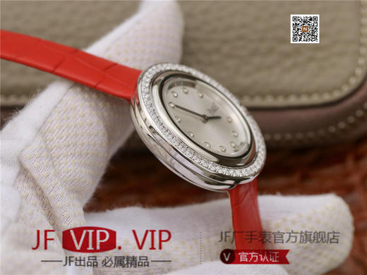 伯爵Possession女士腕表，此款腕表的圆形表圈也可以随着指尖完成360°优雅的旋转，中央的钻石随势划出一道优美的弧线，仿若在腕上跳一曲唯美的华尔兹 商品图4