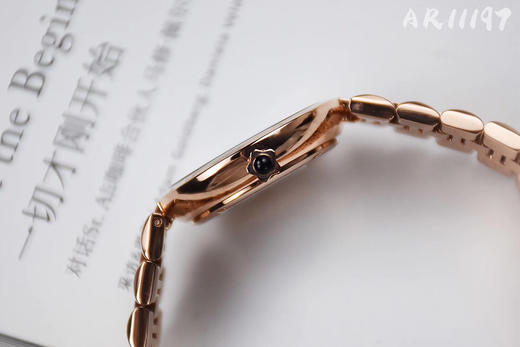 原单渠道货    阿玛尼Armani Ar11197
表壳：316L精钢
表镜：强化矿物质玻璃
表带：316L精钢 商品图5