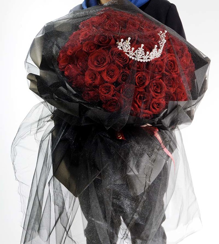 玫瑰系列|新款皇冠红玫瑰花束 送给心中的女王
