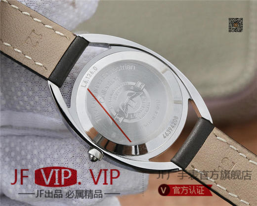 GS浪琴马术系列骑仕腕表闪耀登场。温柔清雅，高贵简约，来自专属于马术的典范。女士腕表，皮表带，石英机芯，密底。 商品图6