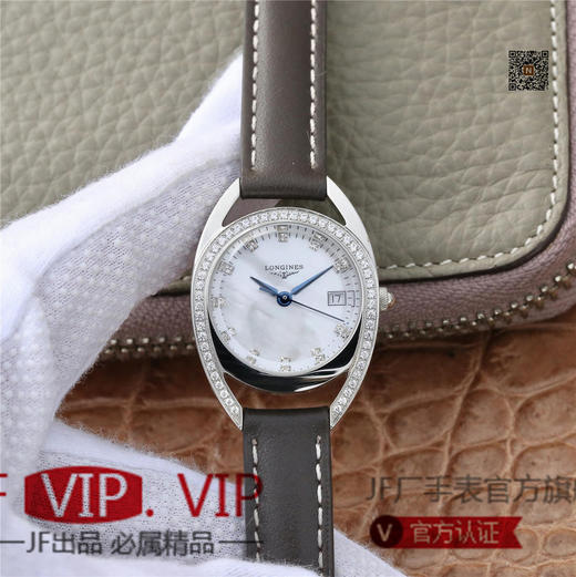 GS浪琴马术系列骑仕腕表闪耀登场。温柔清雅，高贵简约，来自专属于马术的典范。女士腕表，皮表带，石英机芯，密底。 商品图0