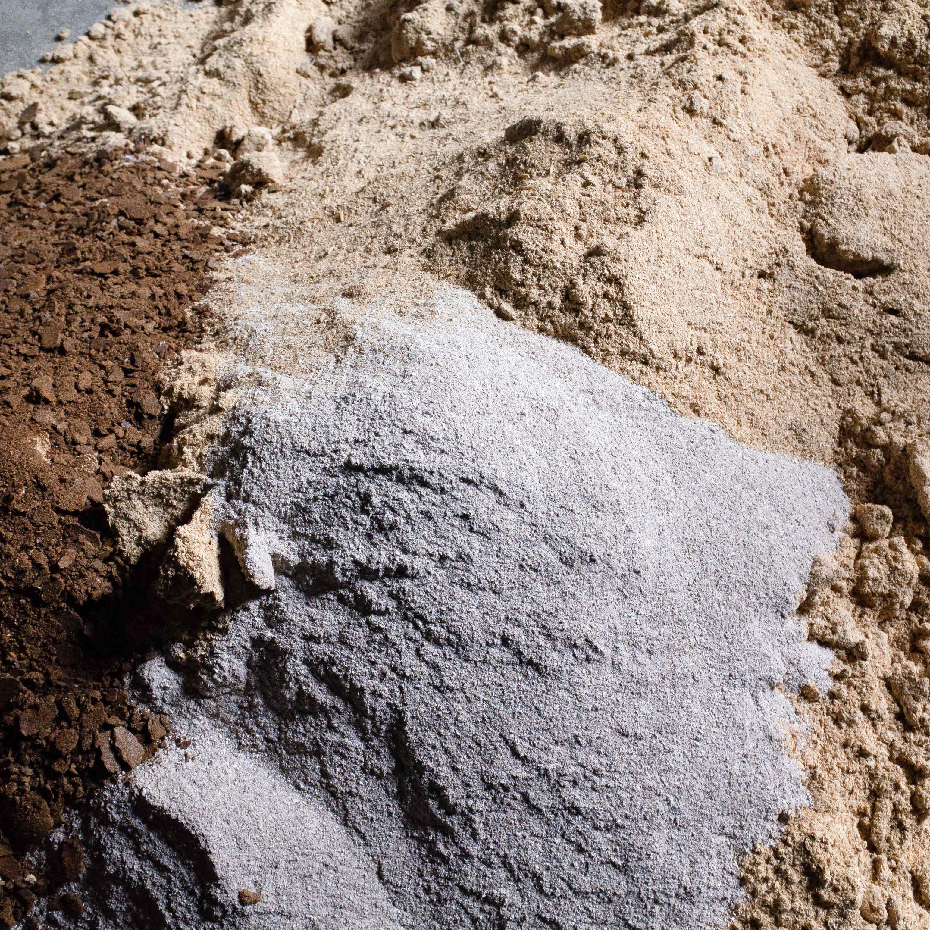 了解良人园子-温和素堆肥
Learn more about Plant-based compost