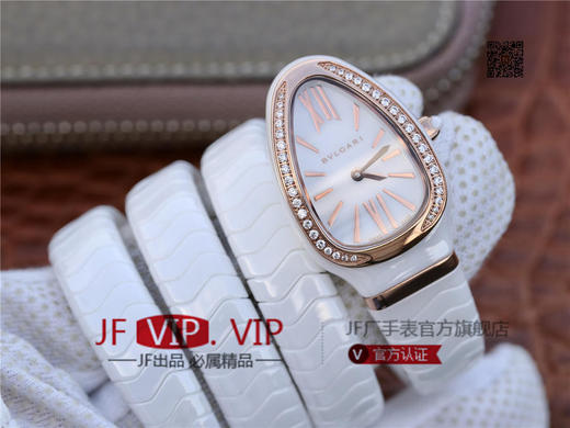 BV宝格丽SERPENTI系列白色陶瓷与黑陶瓷腕表以精美蛇形向众人展现时尚奢华之美。表圈处镶嵌切割美钻，精美奢华 商品图1