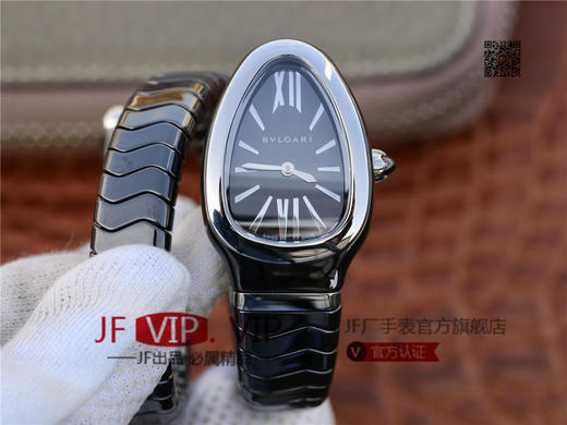 BV宝格丽SERPENTI系列白色陶瓷与黑陶瓷腕表以精美蛇形向众人展现时尚奢华之美。表圈处镶嵌切割美钻，精美奢华 商品图0