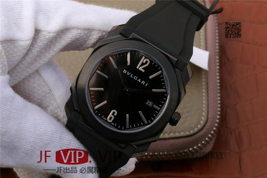 宝格丽 OCTO系列102737腕表，表径41X10mm，100%进口316L精钢表壳使用cnc数控机床精雕细琢，搪瓷表盘经过十几道工序制作而成 商品图2