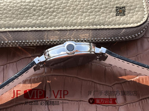 宝格丽创意珠宝系列102571 LU40C6SSPGLD。40mm中性腕表，男士女士兼顾。 商品图4