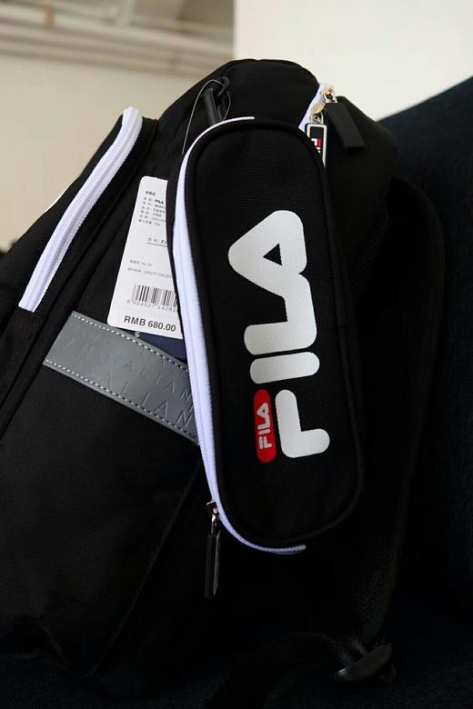 点此购买 斐乐FILA 双肩背包男女通用学生书包 UN124684 商品图6