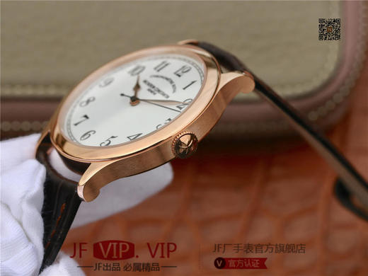 GS江诗丹顿——历史名作系列86122/000P-9362光泽亮丽的方形外壳，内衬简洁的麦穗面盘，搭配意大利小牛皮表，最大限度还原正品的艺术感官。 商品图5