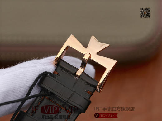 GS江诗丹顿——历史名作系列86122/000P-9362光泽亮丽的方形外壳，内衬简洁的麦穗面盘，搭配意大利小牛皮表，最大限度还原正品的艺术感官。 商品图8