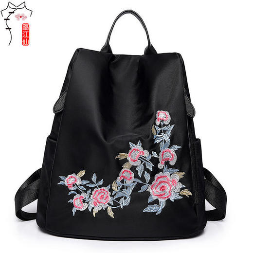 【一绣天成】立体花朵，绣花时尚双肩包 商品图2