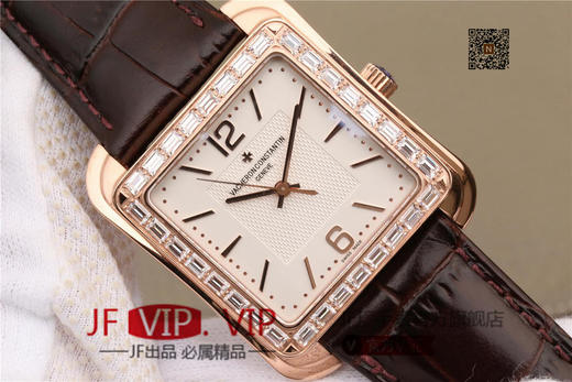 GS江诗丹顿历史名作系列86300款 光泽亮丽的方形外壳，内衬简洁的麦穗面盘，搭配意大利小牛皮表，最大限度还原正品的艺术感官。 商品图3