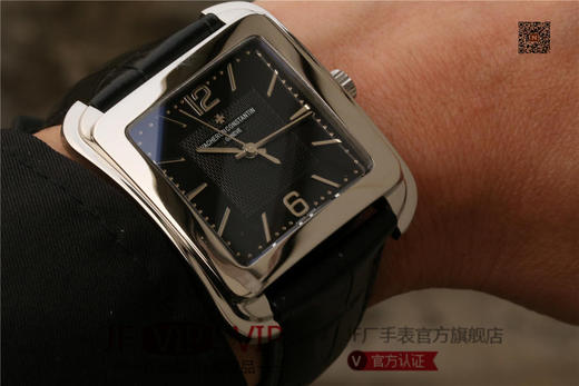 GS江诗丹顿历史名作系列86300款 光泽亮丽的方形外壳，内衬简洁的麦穗面盘，搭配意大利小牛皮表，最大限度还原正品的艺术感官。 商品图13