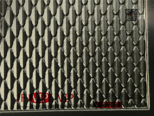 GS江诗丹顿历史名作系列86300款 光泽亮丽的方形外壳，内衬简洁的麦穗面盘，搭配意大利小牛皮表，最大限度还原正品的艺术感官。 商品图5