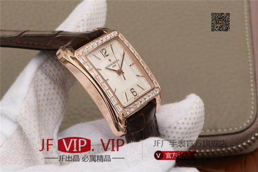 GS江诗丹顿历史名作系列86300款 光泽亮丽的方形外壳，内衬简洁的麦穗面盘，搭配意大利小牛皮表，最大限度还原正品的艺术感官。 商品图6