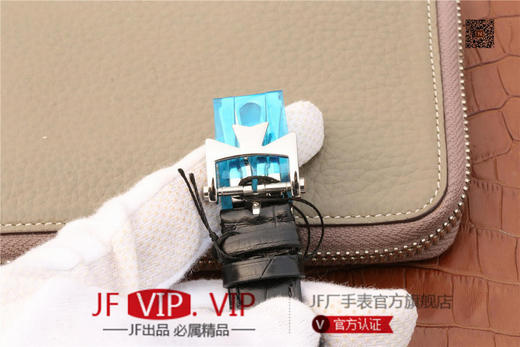 GS江诗丹顿历史名作系列86300款 光泽亮丽的方形外壳，内衬简洁的麦穗面盘，搭配意大利小牛皮表，最大限度还原正品的艺术感官。 商品图12