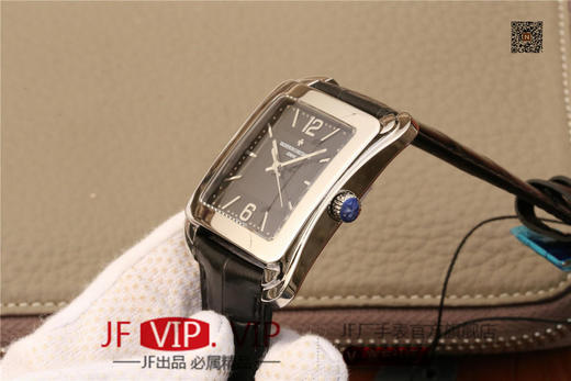 GS江诗丹顿历史名作系列86300款 光泽亮丽的方形外壳，内衬简洁的麦穗面盘，搭配意大利小牛皮表，最大限度还原正品的艺术感官。 商品图6