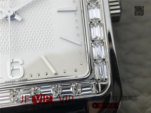 GS江诗丹顿历史名作系列86300款 光泽亮丽的方形外壳，内衬简洁的麦穗面盘，搭配意大利小牛皮表，最大限度还原正品的艺术感官。 商品图9