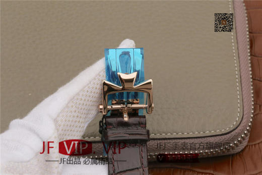 GS江诗丹顿历史名作系列86300款 光泽亮丽的方形外壳，内衬简洁的麦穗面盘，搭配意大利小牛皮表，最大限度还原正品的艺术感官。 商品图12