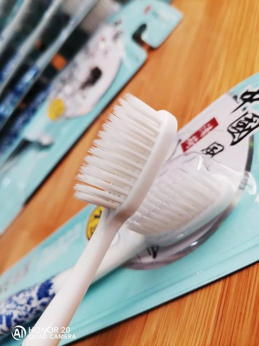 黑炭青花瓷 深层护理 螺旋丝软毛牙刷SQT68344 商品图4