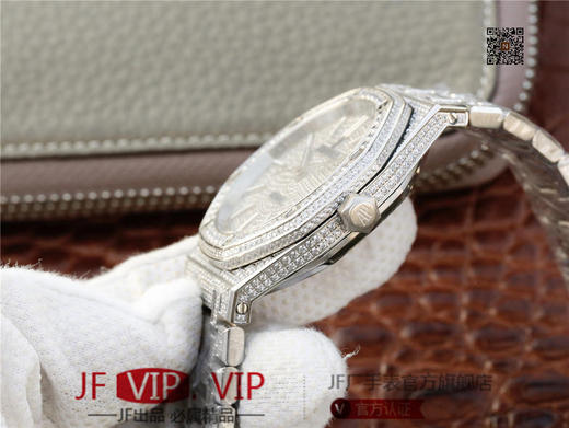 爱彼皇家橡树系列15400.OR满天星钻表少量到货 搭载316L进口不锈钢表壳 精选进口奥地利水钻 搭载9015改原装cal.3120超薄自动机械机芯 商品图5