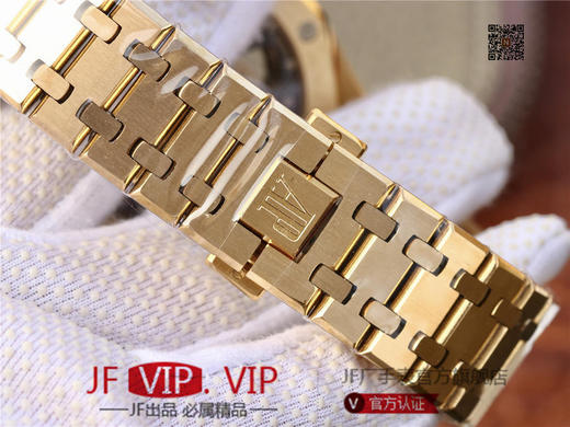 爱彼V2升级版皇家橡树26518真陀飞轮男士腕表。这是一项对精度密要求极其严苛的高级制表工艺，丝毫分差都可能会影响机芯的走时精度或防震效果 商品图8