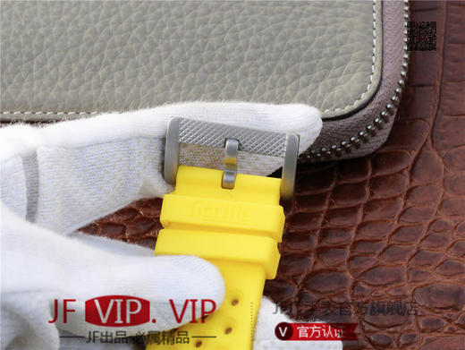 Gorilla大猩猩腕表，是由爱彼设计总监奥克塔维奥.加西亚研发团队打造的。灵感来自于经典美式汽车的仪表盘设计 商品图7