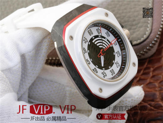 Gorilla大猩猩腕表，是由爱彼设计总监奥克塔维奥.加西亚研发团队打造的。灵感来自于经典美式汽车的仪表盘设计 商品图4