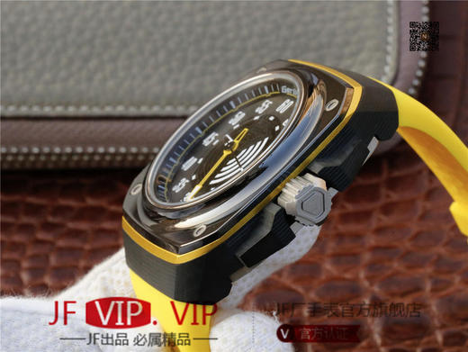 Gorilla大猩猩腕表，是由爱彼设计总监奥克塔维奥.加西亚研发团队打造的。灵感来自于经典美式汽车的仪表盘设计 商品图5