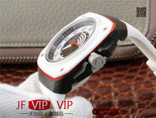 Gorilla大猩猩腕表，是由爱彼设计总监奥克塔维奥.加西亚研发团队打造的。灵感来自于经典美式汽车的仪表盘设计 商品图5