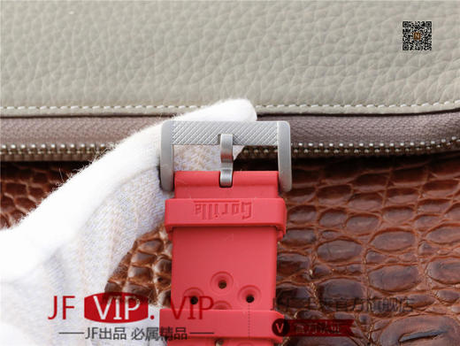 Gorilla大猩猩腕表，是由爱彼设计总监奥克塔维奥.加西亚研发团队打造的。灵感来自于经典美式汽车的仪表盘设计 商品图7