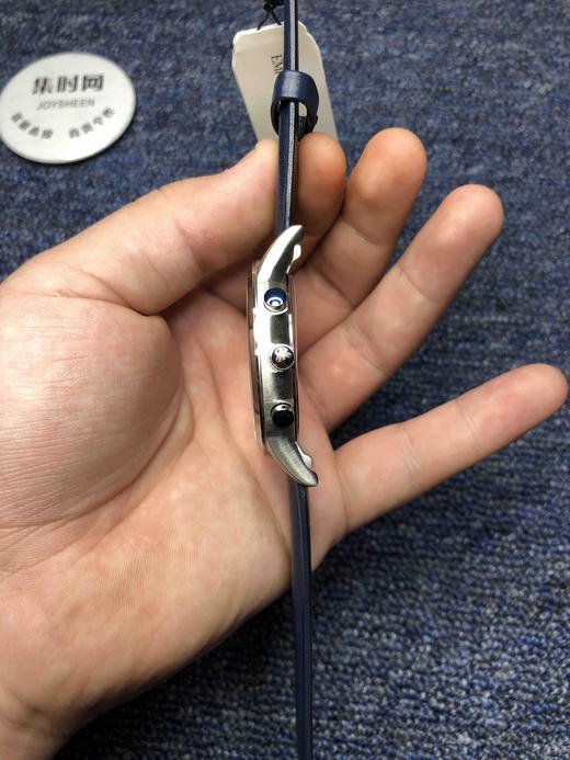 原单   阿玛尼Armani Ar11216
表壳：316L精钢
机芯：进口石英计时机芯
表带：进口牛皮
表扣：针扣 商品图4