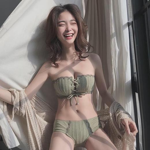 无肩带内衣女套装聚拢防滑学生裹胸绑带小胸薄款无钢圈抹胸式文胸 商品图0