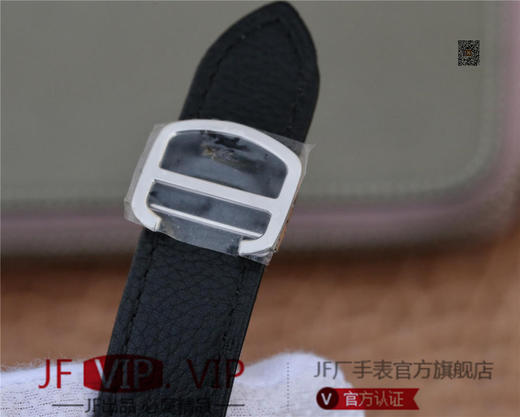 A8卡地亚伦敦SOLO中号WSRN0021腕表。直径36mm 厚度9.46 搭载卡地亚原装076全自动机械机芯。 商品图10