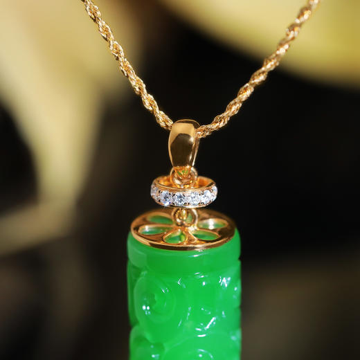 18K玫瑰金和田玉（碧玉）镶钻吊坠--香筒 /圆柱镂空雕件10*30mm/苹果绿 商品图2