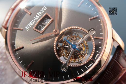 爱彼 最新款真陀飞轮 大日历窗 意大利小牛皮，42mm，手动真海鸥陀飞轮机芯，稳定可靠，值得拥有。 商品图2