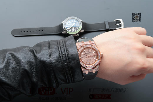 爱彼皇家橡树15402（15400的满天星款），原装正品开模表壳，连每一颗螺丝，刻度丁，LOGo和原装都一样，原装克隆3120全自动机械机芯，手工镶嵌捷克水钻，色泽亮度与原装非常接近！ 商品图8