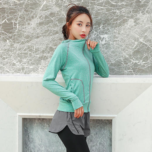 瑜伽外套女跑步运动服饰女夏季健身房服装 商品图3