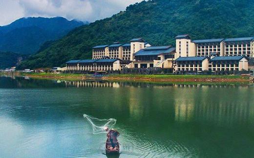 【部门活动15人起订】入住五星天鹅湖温泉酒店+宝晶宫（亿年溶洞+狮子山天梯+观景平台+天宫玻璃桥）+品特色美食纯玩2天英德之旅 商品图2