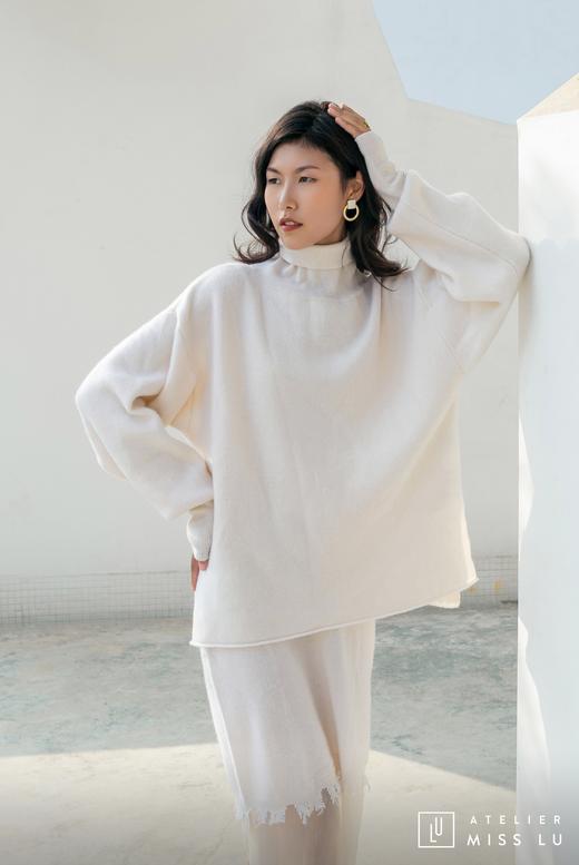 AtelierMissLu / Yvette 奶绵白下摆拼纱羊绒吊带裙 商品图4